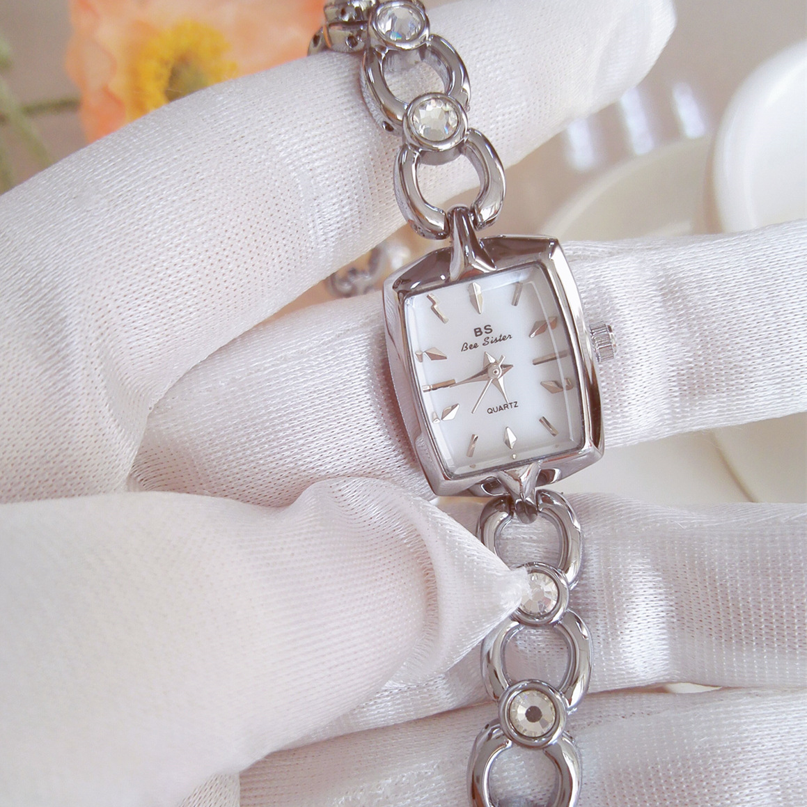 UTHAI Watch For Women Light Lu - đánh giá và giá Jewelry Watches Brands